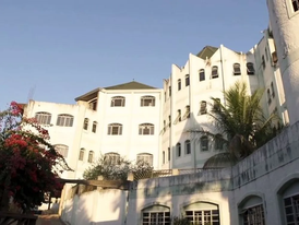 Avaliado em R$ 3,2 milhões, 'castelo' do cantor José Rico em Limeira será levado a leilão para pagamento de dívidas trabalhistas