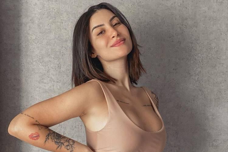 Bianca Andrade muda o visual e surpreende: “me apaixonando”
