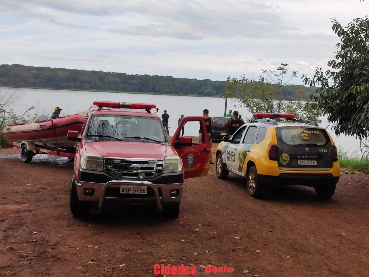Corpo de Bombeiros de Santa Helena auxilia nas buscas por desaparecidos no Lago de Itaipu em Itaipulândia 