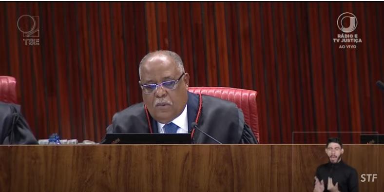 AO VIVO! TSE retoma julgamento que pode tornar Bolsonaro inelegível