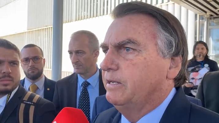 Bolsonaro pede a TSE mesmo critério de julgamento da chapa Dilma-Temer