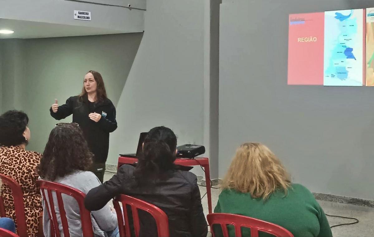 Itaipulândia promove palestra para potencializar vendas de artesãos locais