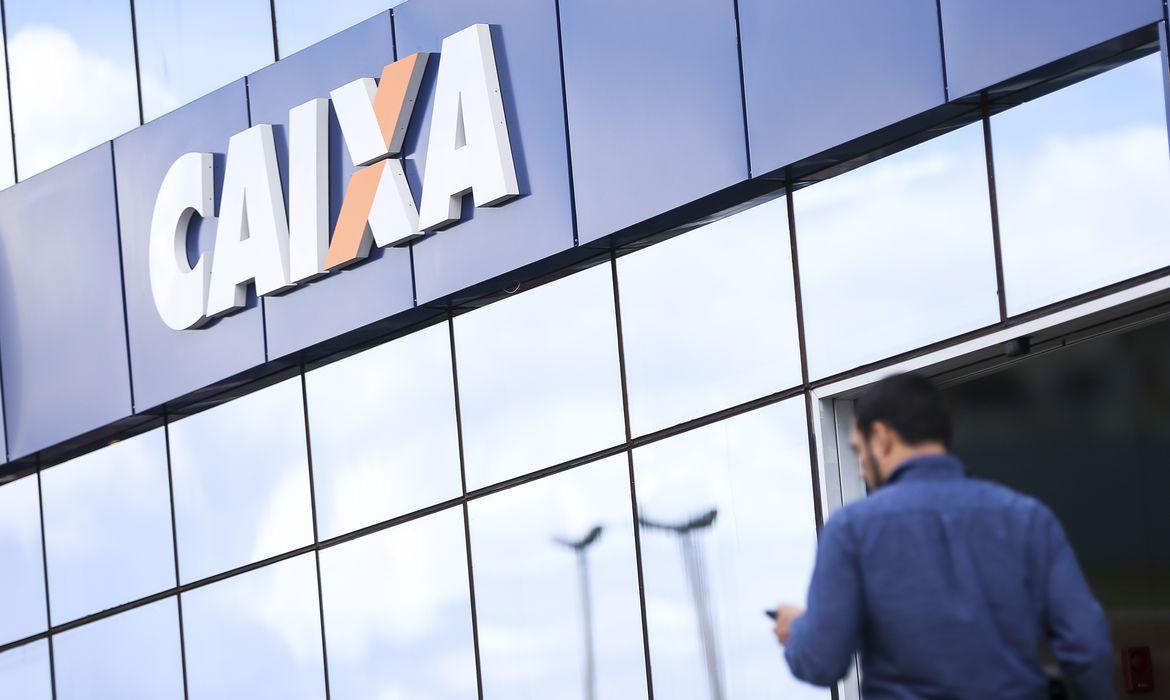 Lula pede que Caixa suspenda tarifa de Pix para empresas privadas