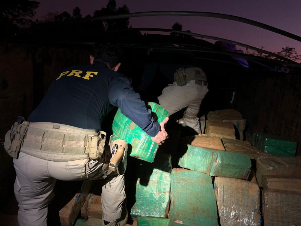 PRF faz maior apreensão de maconha do ano no Paraná