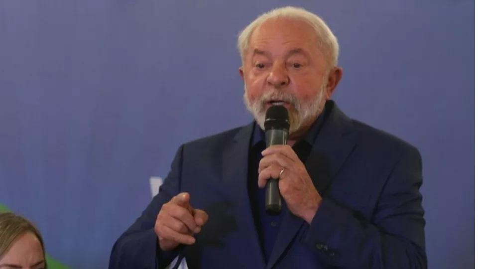 Lula participa de cerimônia em Foz do Iguaçu