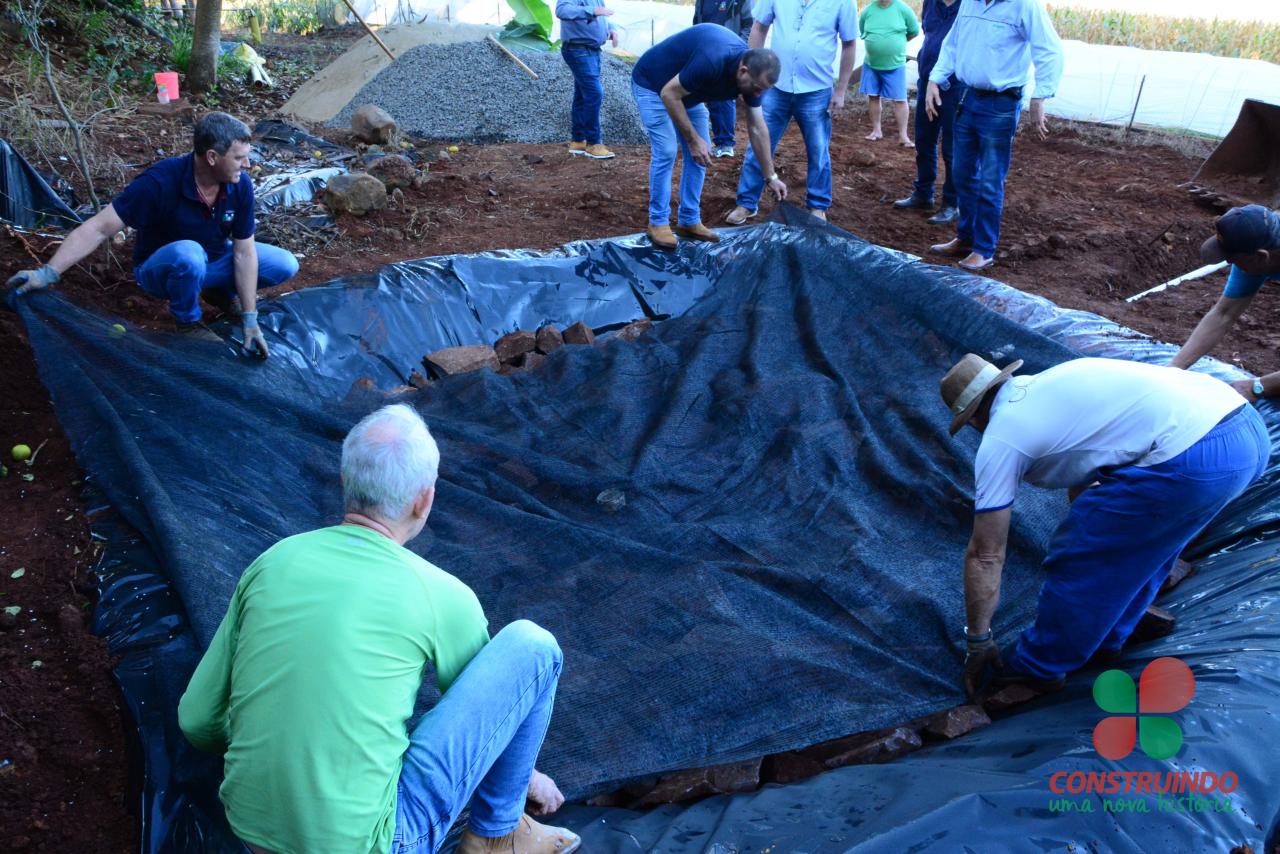Missal inicia a construção de fossa doméstica com método de absorção por plantas