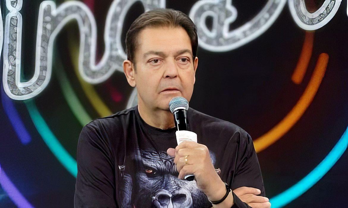 Após transplante, Faustão está sedado e respira com auxílio de ventilação mecânica