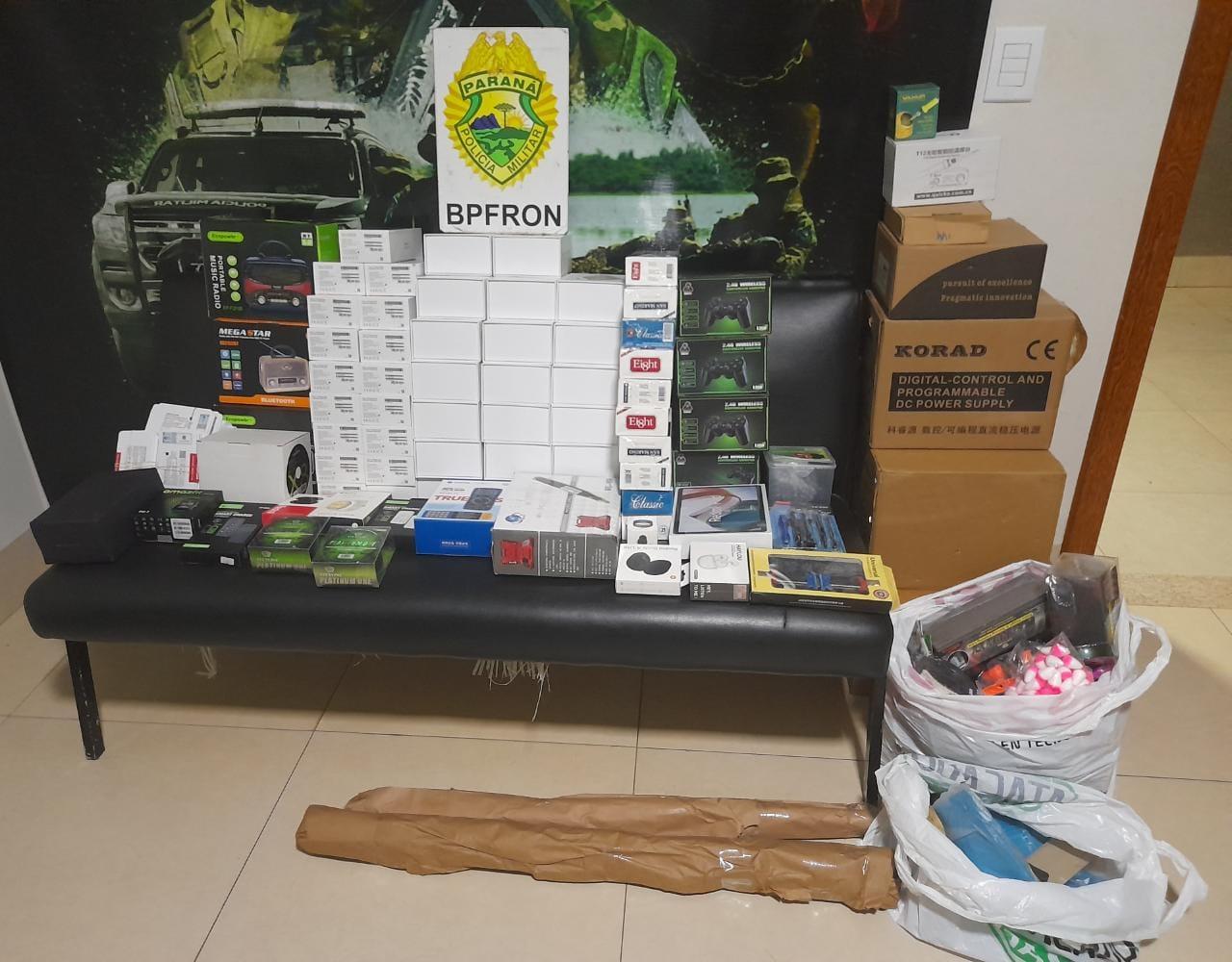 BPFRON apreende veículo carregado com mercadorias contrabandeadas