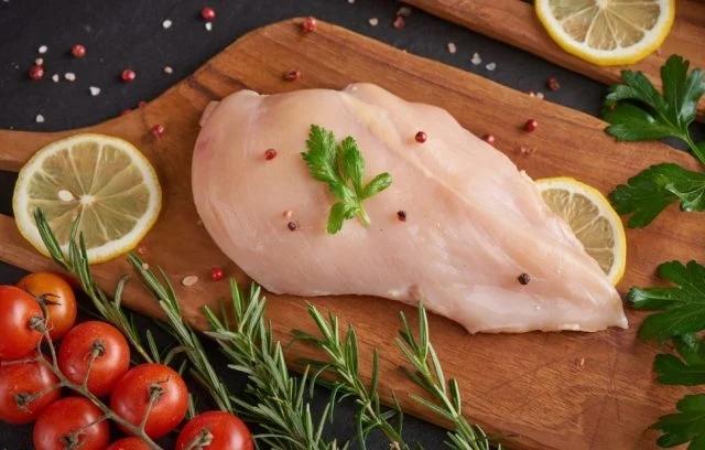 Exportações de carne de frango sofrem queda em julho
