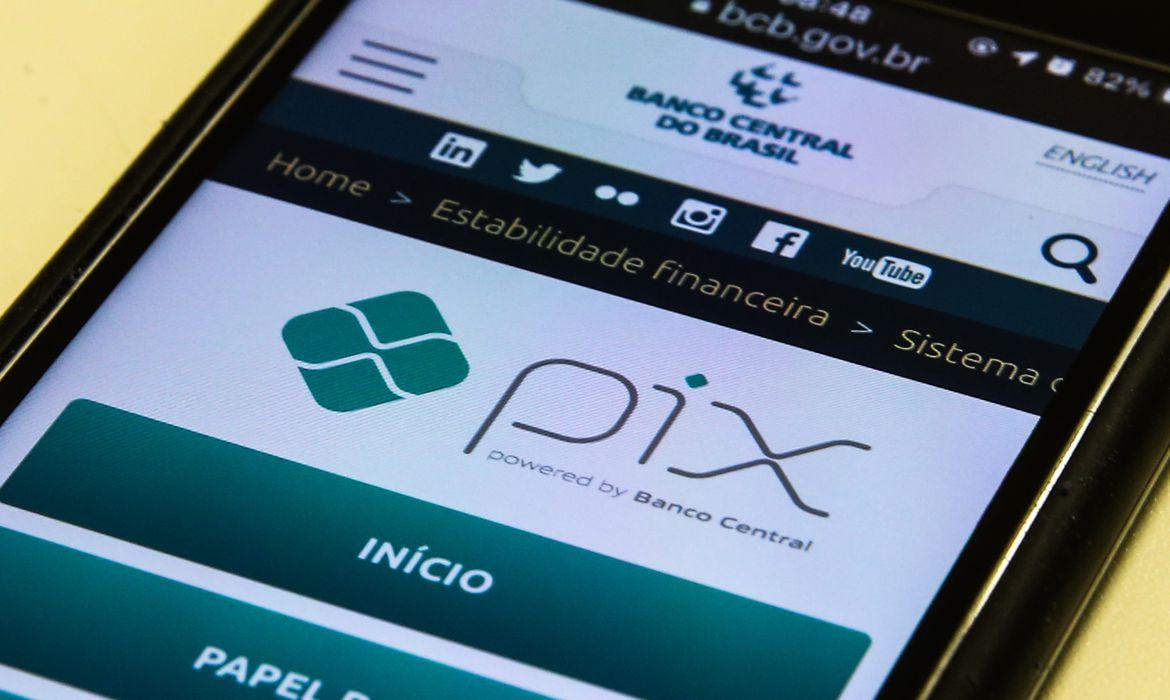 Presidente do BC diz que PIX será alternativa para empréstimos e para o cartão de crédito