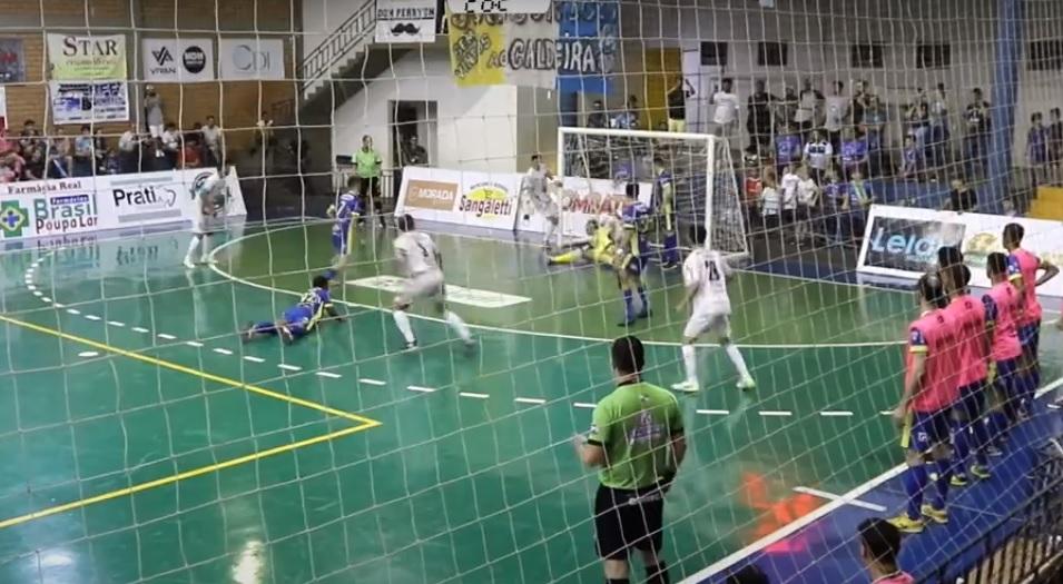 Santa Helena Futsal vence em casa e segue na busca pelo título da Série Prata