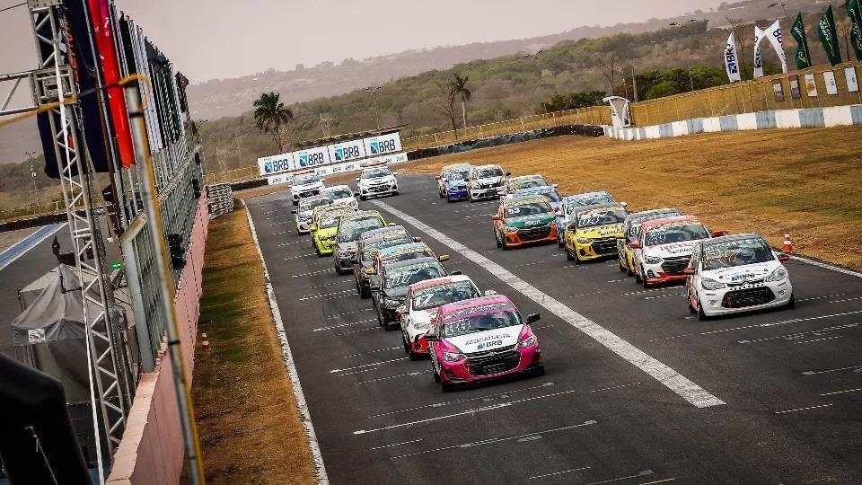 Brasil passa a ter escala completa no automobilismo profissional