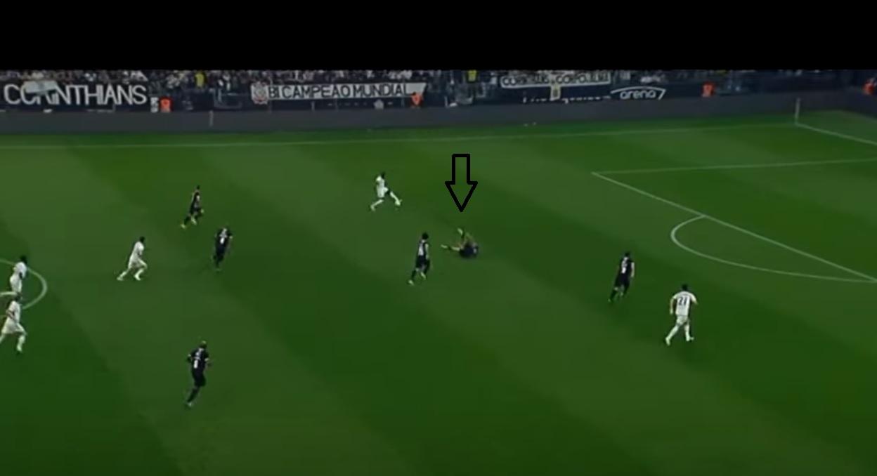Vampeta viraliza após lance bizarro em jogo entre Lendas do Corinthians e Real Madrid