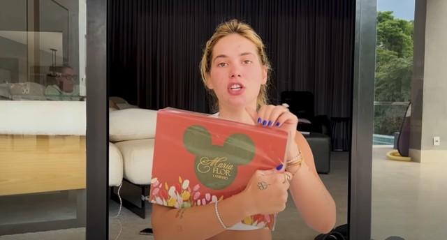 Convite luxuoso de Virginia Fonseca para festa de Maria Flor custa quase mil reais