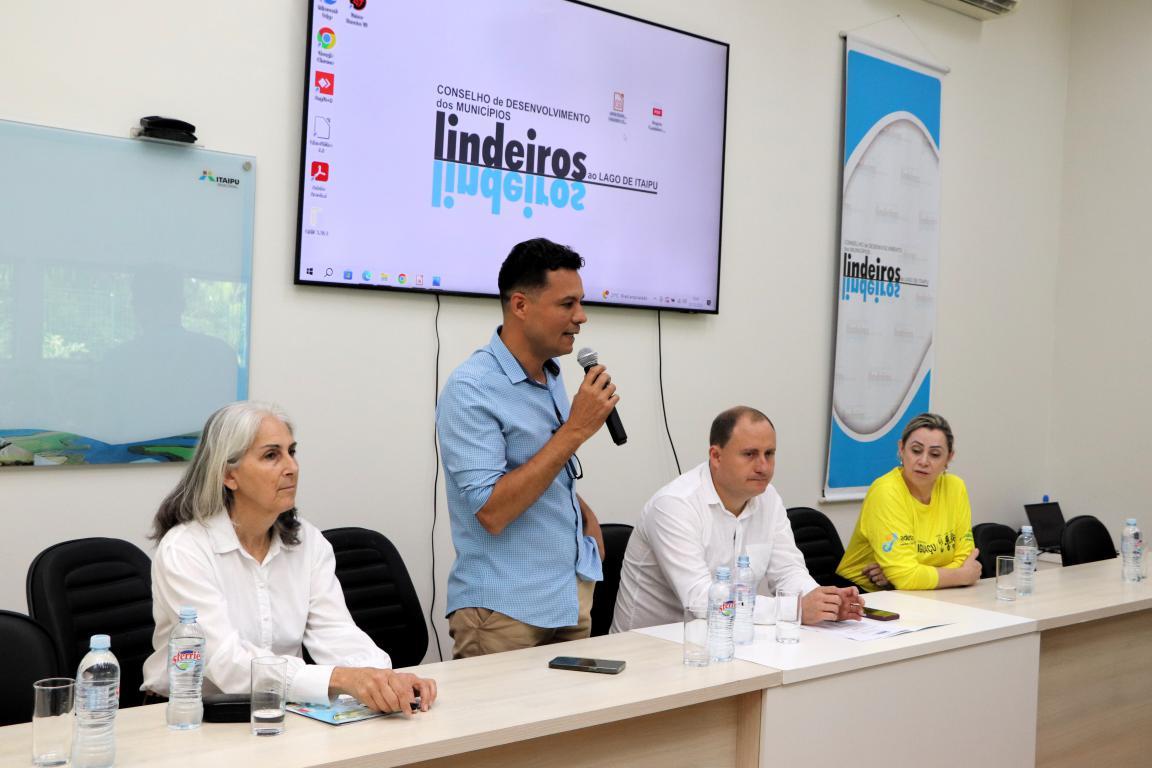 Em Assembleia Ordinária gestores lindeiros analisam implantação de ruas de concreto