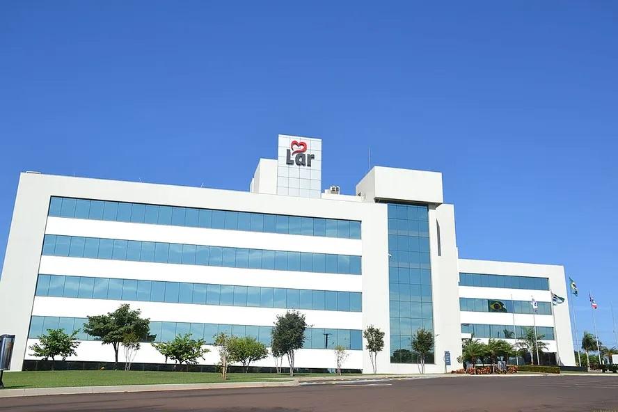 Lar diz que não comentará condenação judicial de meio milhão de reais por assédio eleitoral