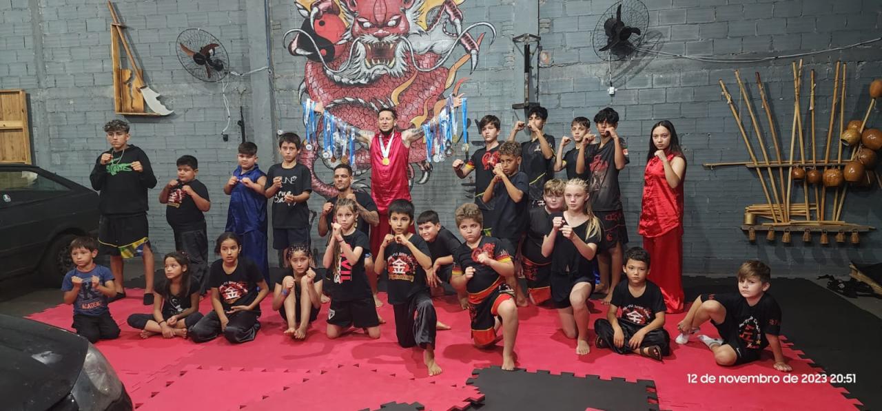 Com apoio do Município, Kung Fu Gold Team C.T do Costela é sensação de Campeonato em Foz do Iguaçu