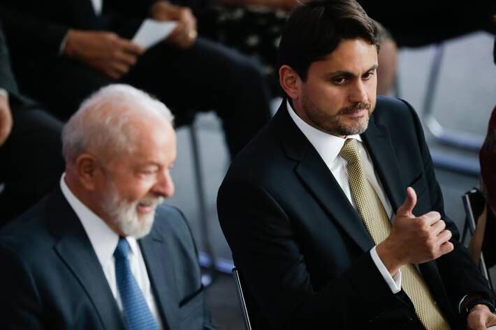 Ministro de Lula distribui 31 retransmissoras de TV para empresário do seu núcleo político
