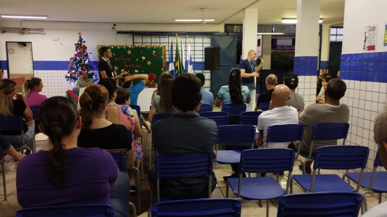 Comunidade escolar da Escola Estadual Graciliano Ramos tem último dia para decidir sobre ensino cívico- militar