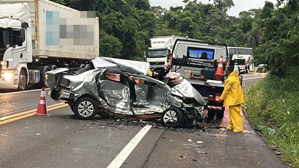 Acidente deixa um morto e quatro feridos na BR-277, em Céu Azul