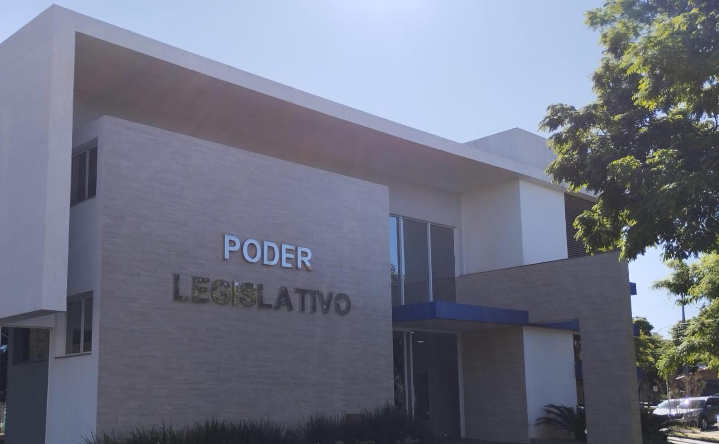 Câmara aprova pedido para instalação de iluminação em estádios municipais de Santa Helena