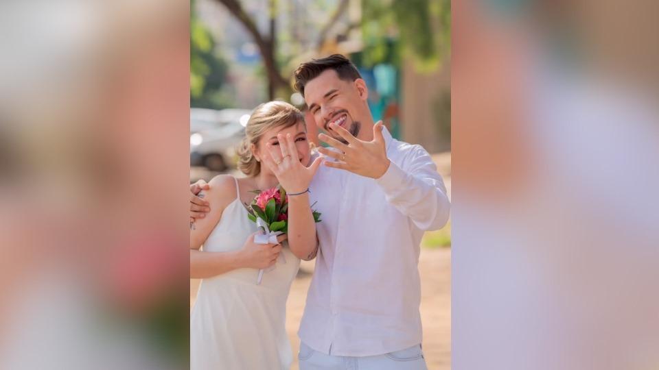 Menina de 17 anos com câncer terminal realiza um dos sonhos e se casa no Paraná