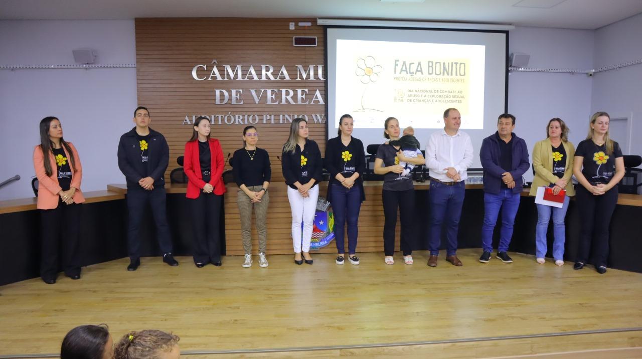 Evento em Santa Helena enaltece campanha de combate à violência contra menores