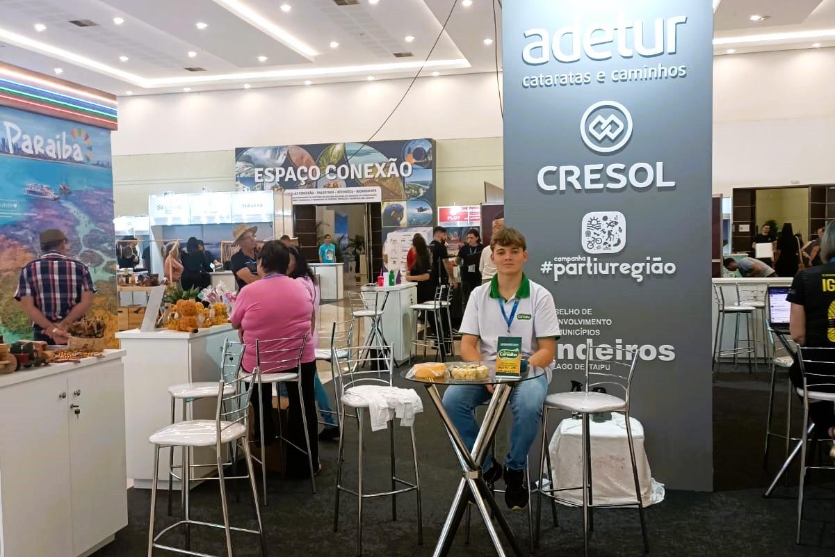 Lindeiros apoia Adetur na divulgação do turismo regional no Festival das Cataratas