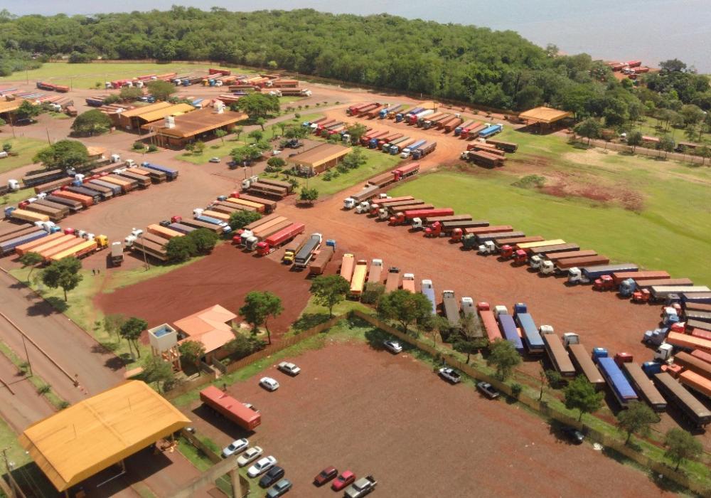 Paralelo às obras de asfalto no Paraguai, Porto Internacional de Santa Helena vê movimento aumentar