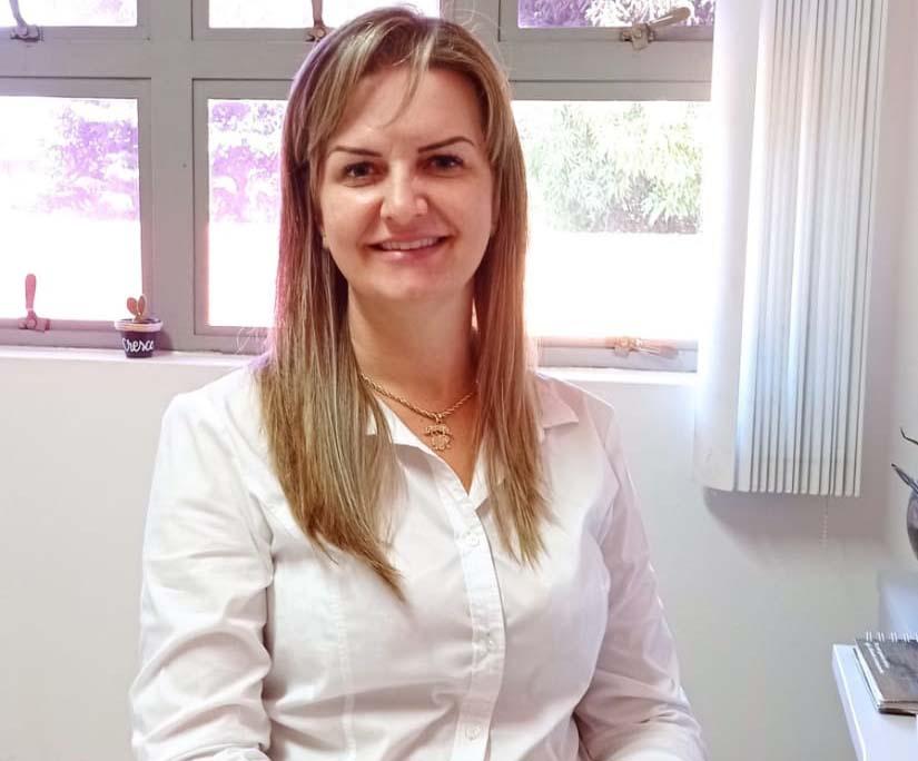 Secretária de Assistência Social de Santa Helena faz alerta aos beneficiários do Programa de Energia Sustentável