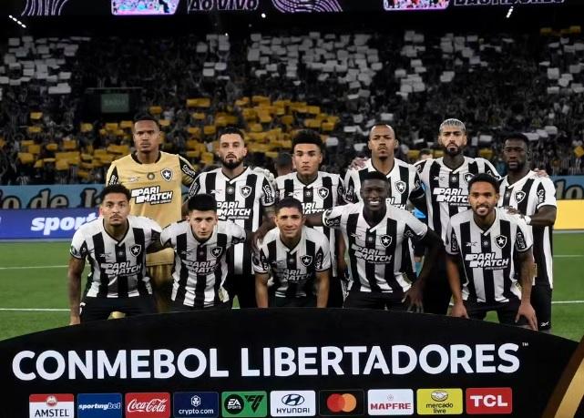 Análise: Botafogo é dominante, mas peca na finalização e deixa de construir vantagem em casa