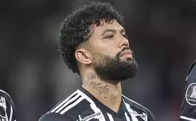 Atlético-MG x São Paulo: Otávio lesiona o ombro com três minutos e é substituído; veja vídeo