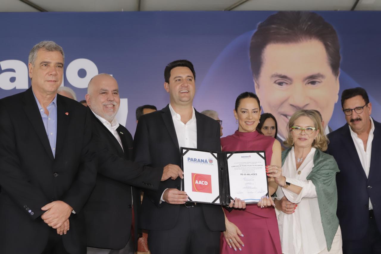 Em parceria com AACD, governador anuncia Complexo de Reabilitação Silvio Santos