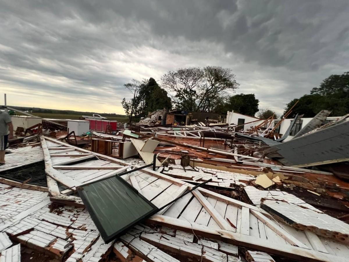 28 mil unidades estão sem energia na região Oeste do Paraná