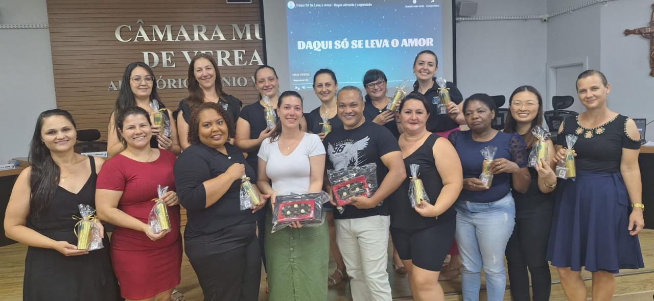 Concluído curso de língua de sinais para servidores da prefeitura de Santa Helena