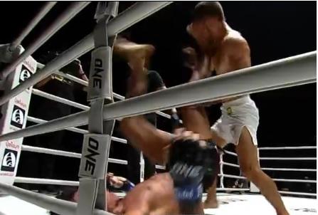 ONE: brasileiro nocauteia russo após pedalada demolidora; assista
