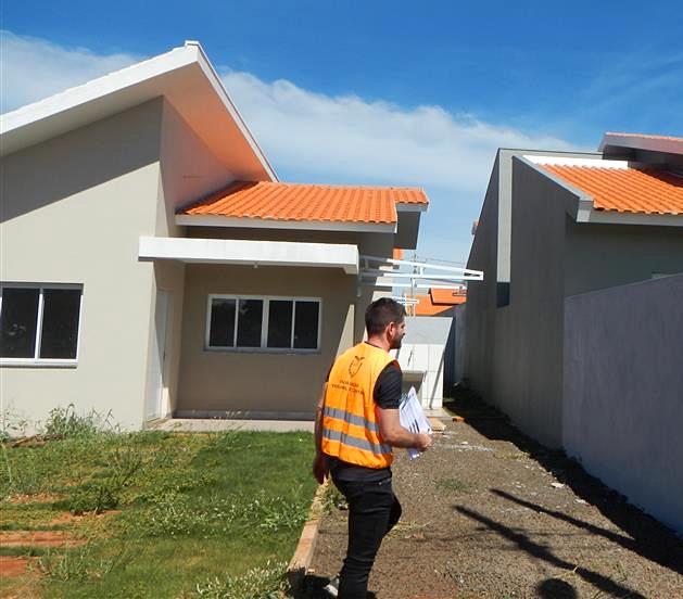Auditores do TCE realizam fiscalização presencial em obras de construção de casas populares em Santa Helena