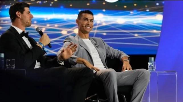 Cristiano Ronaldo diz que Vini Jr. deveria ter vencido a Bola de Ouro: 