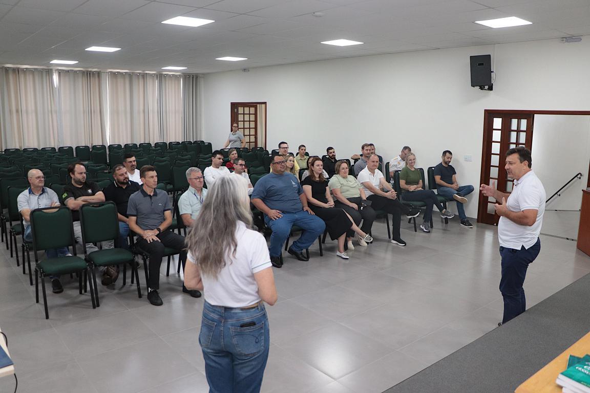 Diretores da Acisa e autoridades eleitas renovam compromisso para parcerias