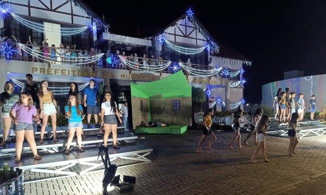 Espetáculo Natal em Canto será apresentado sábado, na prefeitura de Pato Bragado
