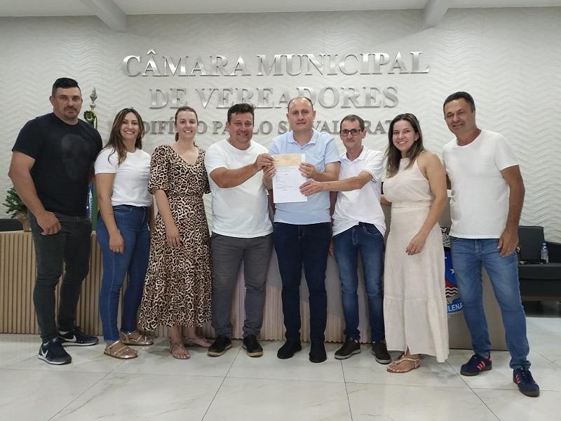 Legislativo de Santa Helena devolve R$ 1,8 milhão ao Executivo para investir em recursos tecnológicos para professores