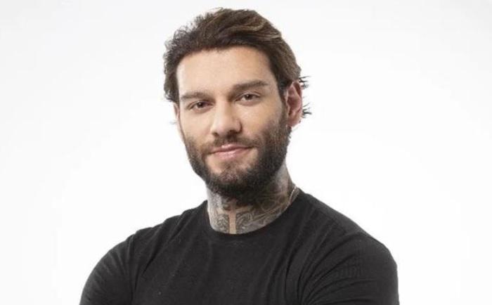 Lucas Lucco mostra partes íntimas em vídeo e perde contrato de trabalho