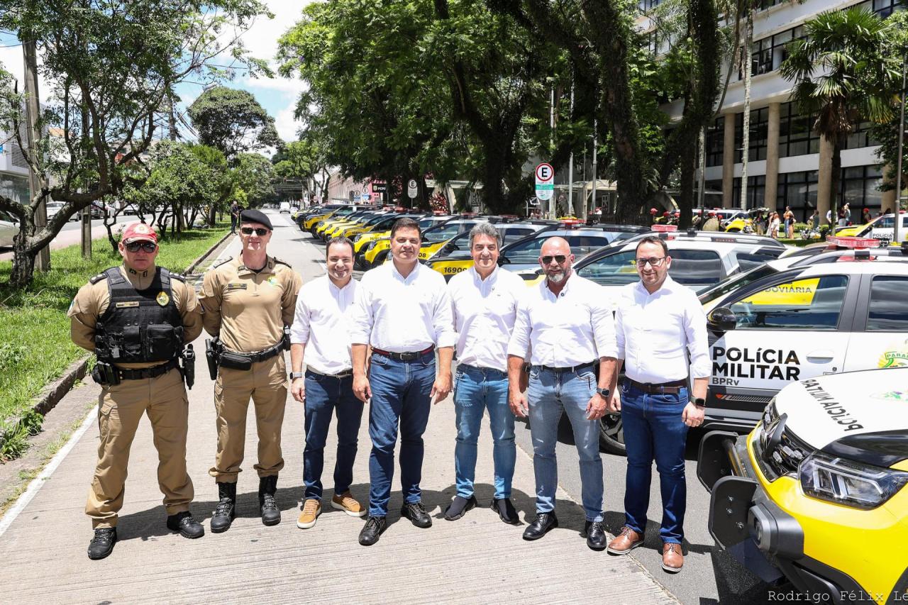 Reforço na fiscalização das estradas no Paraná ganha viaturas com blindagem e cinco cães farejadores