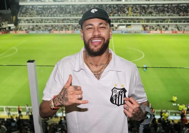 Santos aguarda a chegada de Neymar ao Brasil na quarta-feira