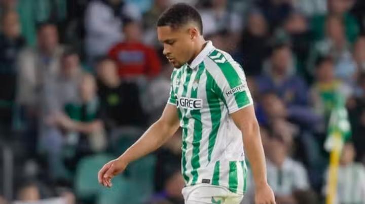 Palmeiras suspende operação para contratar Vitor Roque