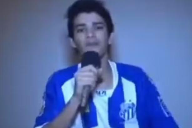 Reconhece? Gusttavo Lima divulgou sócio-torcedor de time da 2ª divisão de Minas há 15 anos