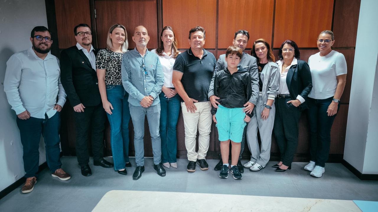 Juiz de Direito Jorge Anastácio Kotzias Neto deixa comando da comarca de Santa Helena com homenagens e legado positivo