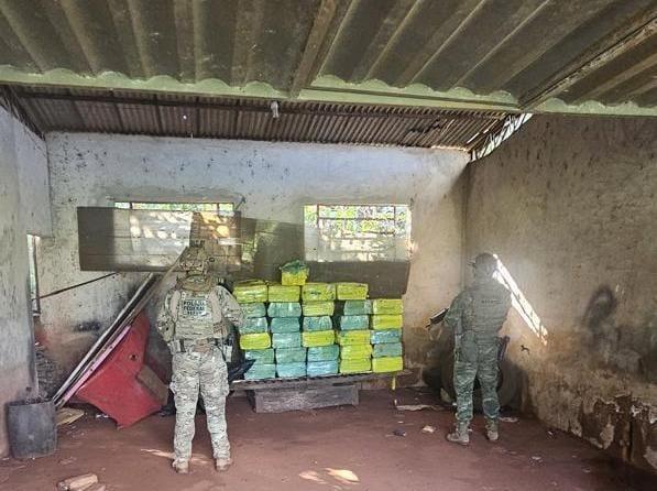 Ação conjunta de forças de segurança resultam na apreensão de quase uma tonelada de maconha