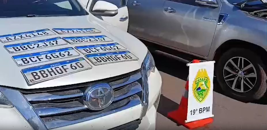 Caminhonetes furtadas são apreendidas com cigarros contrabandeados em Toledo