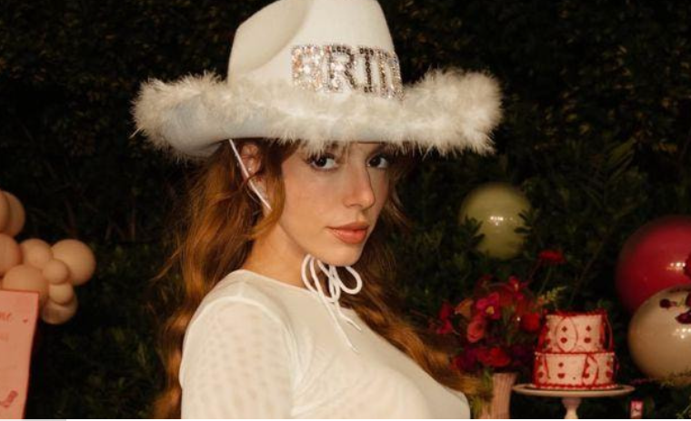 Giovanna Lancellotti curte despedida de solteiro temática